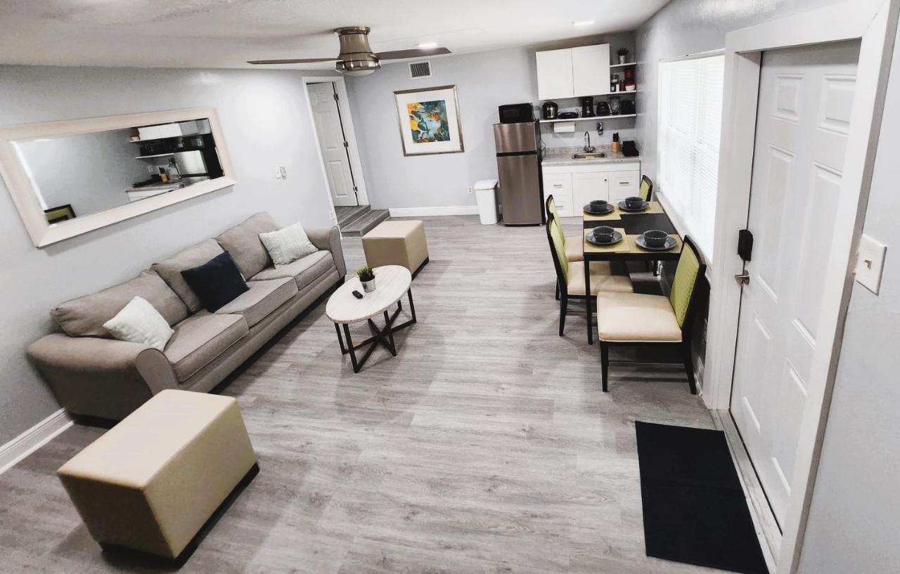 Cheerful Super Suite + 2 Queen + Sofa Bed Minutes From The Airport! Tampa Zewnętrze zdjęcie