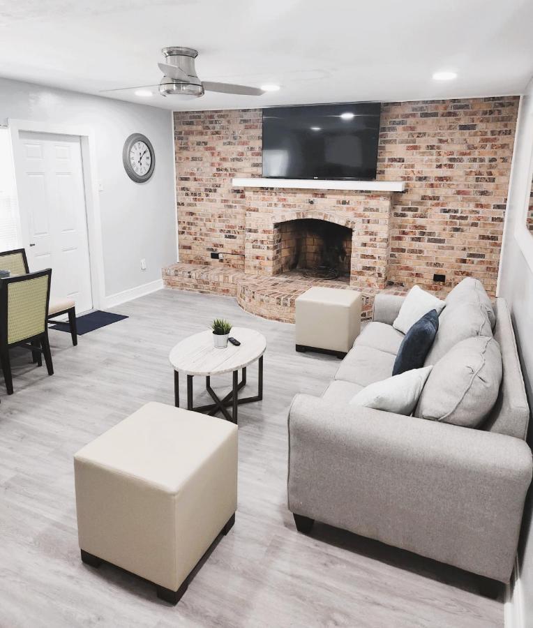 Cheerful Super Suite + 2 Queen + Sofa Bed Minutes From The Airport! Tampa Zewnętrze zdjęcie